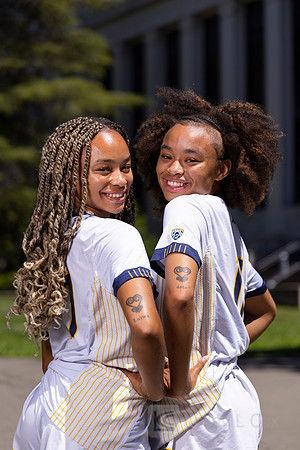 Anysa Gray, Amaya Gray