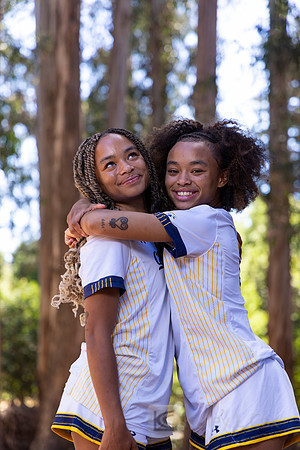 Anysa Gray, Amaya Gray