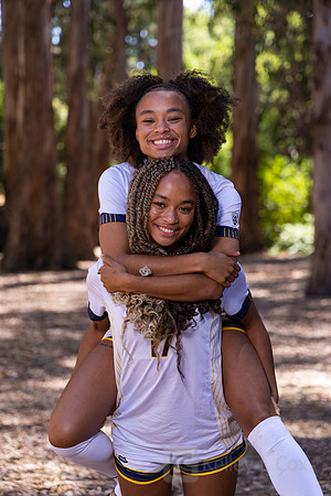 Anysa Gray, Amaya Gray