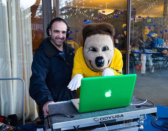 CAA: Hoops Party - Young Alumni