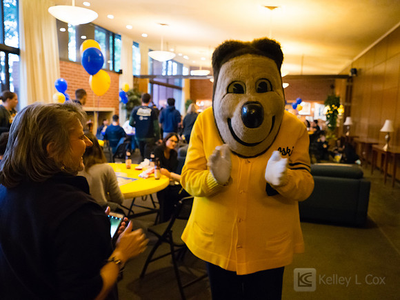 CAA: Hoops Party - Young Alumni
