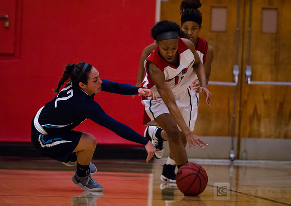 CSUEB WBB