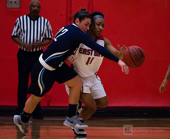 CSUEB WBB