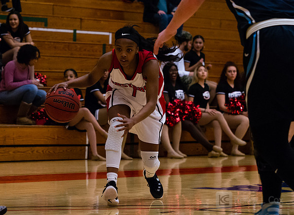 CSUEB WBB