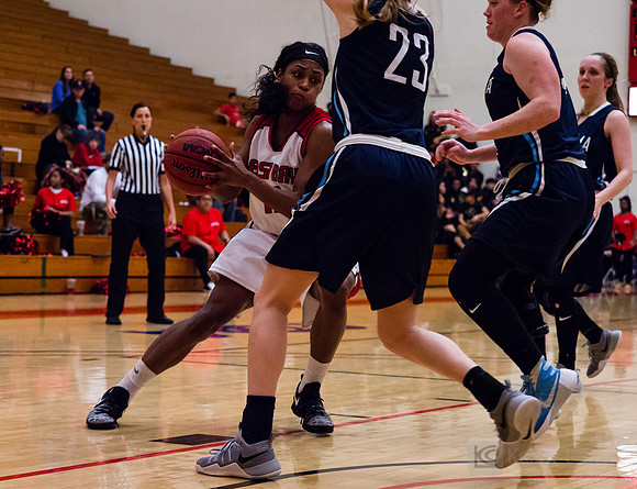 CSUEB WBB