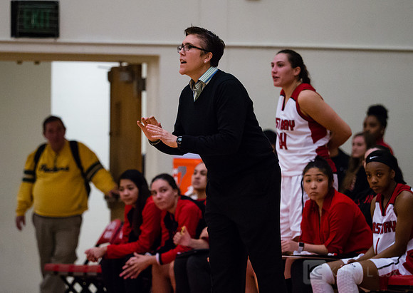 CSUEB WBB