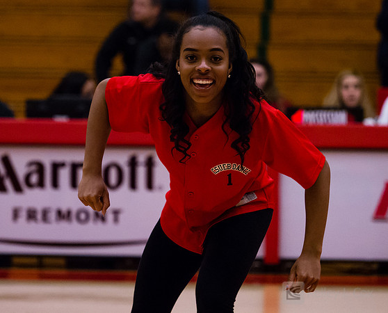 CSUEB WBB