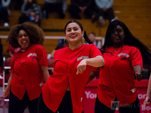 CSUEB WBB