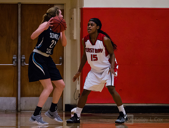 CSUEB WBB
