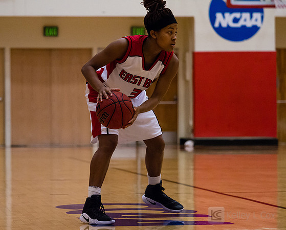 CSUEB WBB