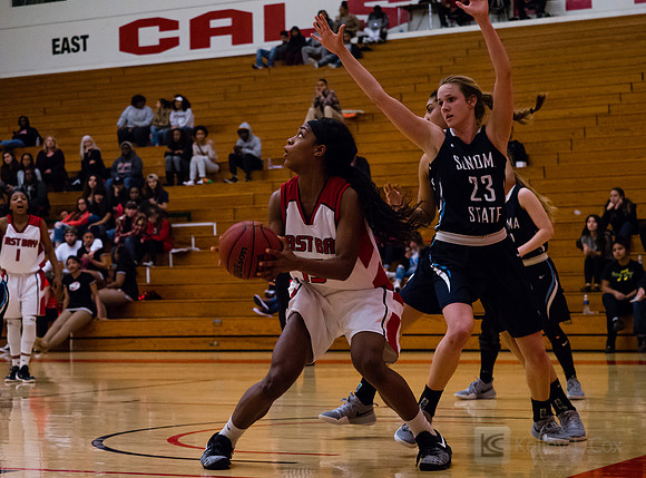 CSUEB WBB