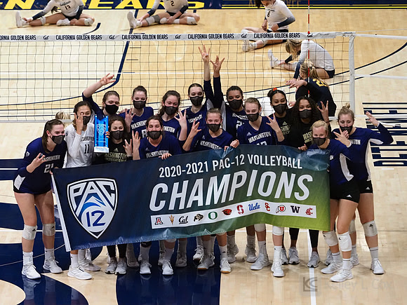 WomenÕs Volleyball: Washington Huskies at California Golden Bears