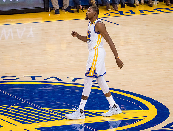 NBA: Playoffs-San Antonio Spurs at Golden State Warriors