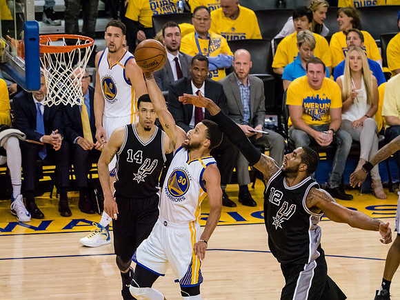 NBA: Playoffs-San Antonio Spurs at Golden State Warriors