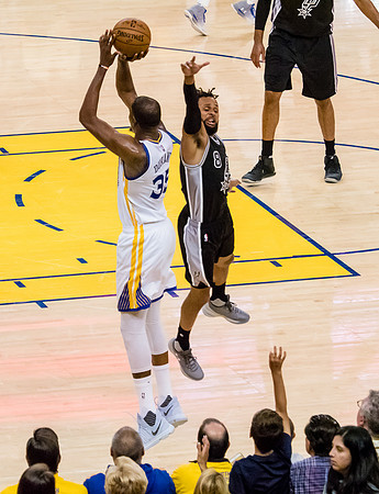 NBA: Playoffs-San Antonio Spurs at Golden State Warriors