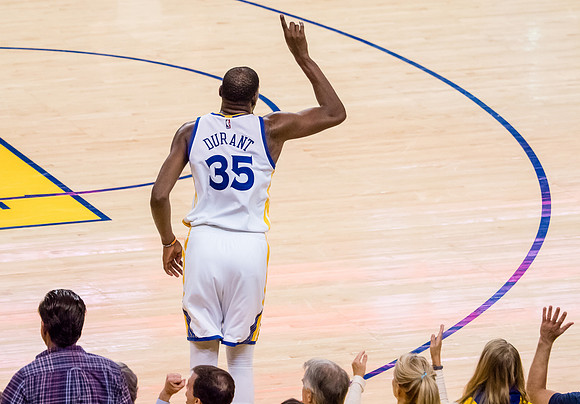 NBA: Playoffs-San Antonio Spurs at Golden State Warriors