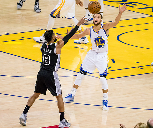 NBA: Playoffs-San Antonio Spurs at Golden State Warriors