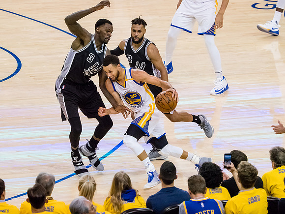 NBA: Playoffs-San Antonio Spurs at Golden State Warriors