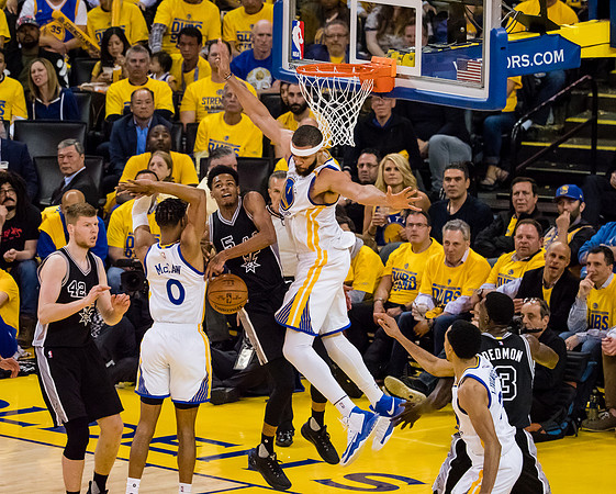 NBA: Playoffs-San Antonio Spurs at Golden State Warriors