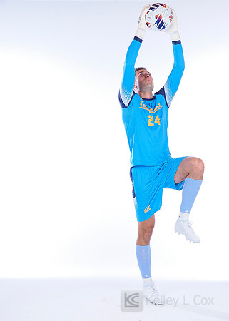 Collin Travasos (24)