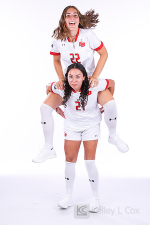 Jordan Salmon (21), Elle Unflat (22)