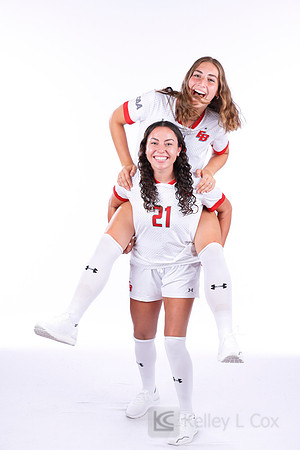 Jordan Salmon (21), Elle Unflat (22)