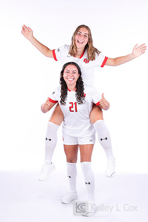 Jordan Salmon (21), Elle Unflat (22)