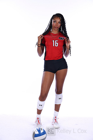 Mia Jordan (16)