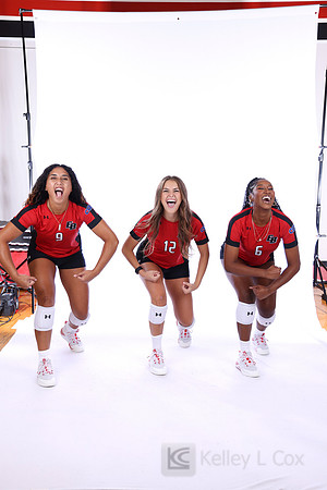 Taumafa Tuinauvai (9), Megan Crecelius (12), Kara Green (6)