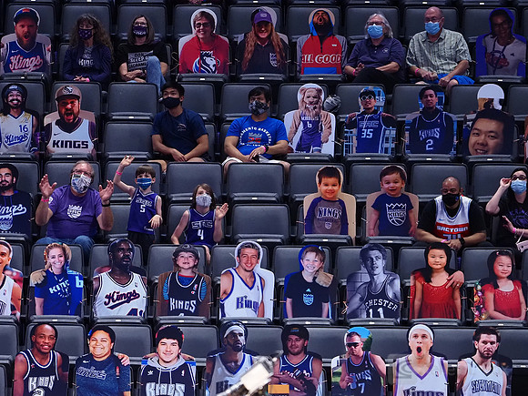 NBA: San Antonio Spurs at Sacramento Kings