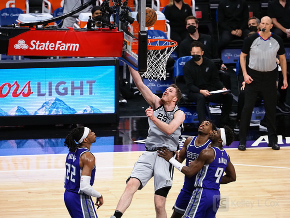 NBA: San Antonio Spurs at Sacramento Kings