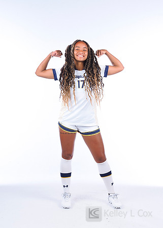 Anysa Gray (17)