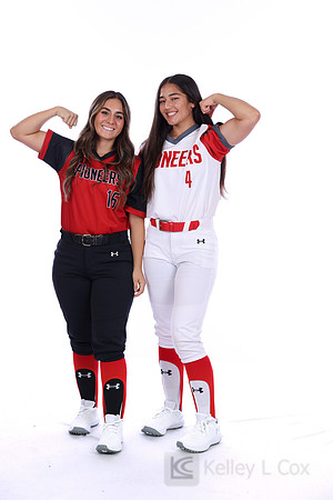 Ava Benavides (16), Annelise Garcia (4)