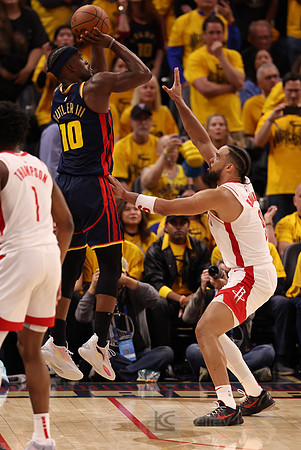 NBA: Playoffs-Houston Rockets at Golden State Warriors