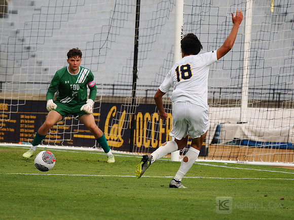 Brandan Bell (18)