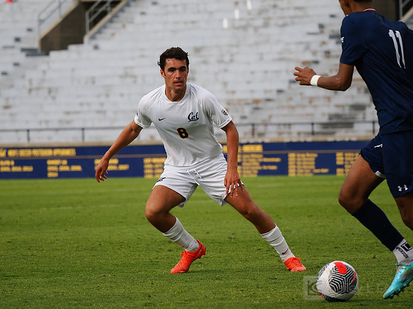 Juan Martinez (8)