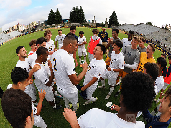 Kevin Carmichael (2), Kevin Ridriguez (17)