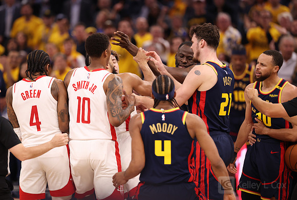 NBA: Playoffs-Houston Rockets at Golden State Warriors