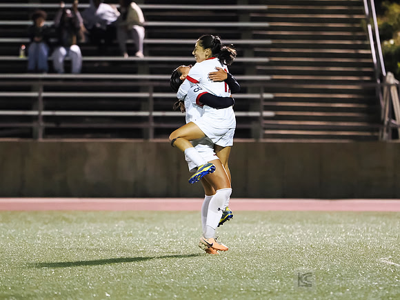Abigail Kern (3), Kelsey Peña (11)