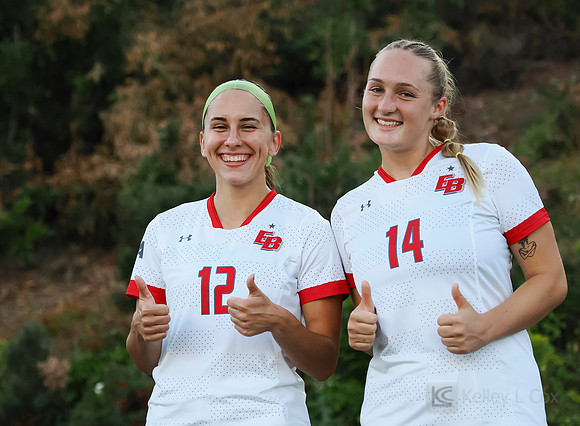 Sarah Cox (12), Sara Redfield (14)
