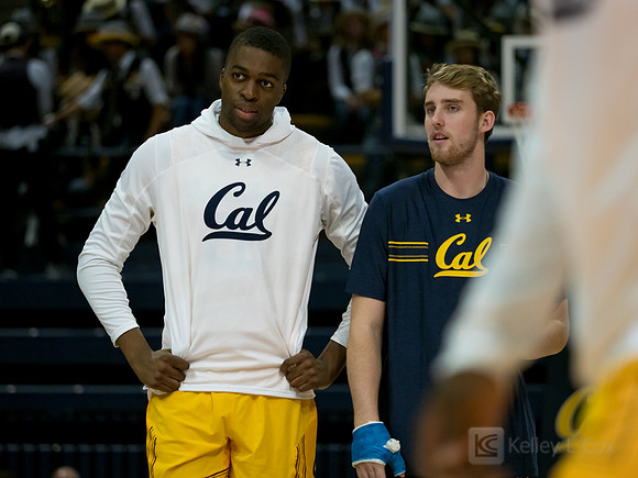 Kingsley Okoroh (22), Cole Welle (42)