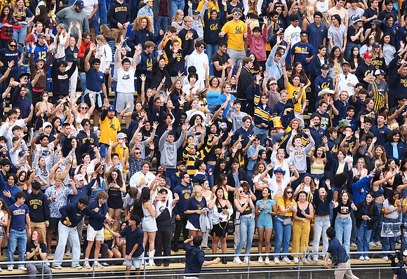 T-Shirt Toss