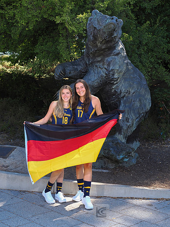 Sydney Decher (18), Luzi Persiehl (17)