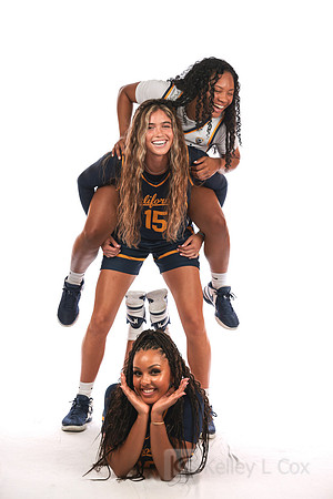 Leilani McIntosh (1), Lulu Laditan-Twidale (10), Kemery Martín (15)