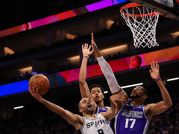 NBA: San Antonio Spurs at Sacramento Kings