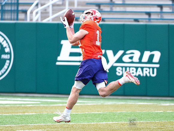 Clemson Tigers wide receiver Hunter Renfrow (13)