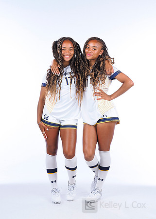 Anysa Gray (17), Amaya Gray (11)
