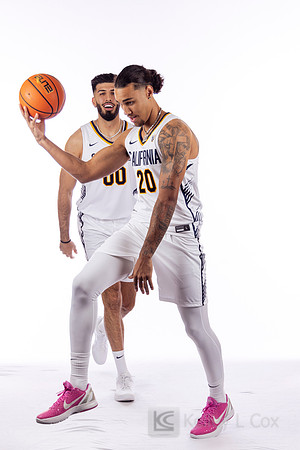 Fardaws Aimaq (00), Jaylon Tyson (20)
