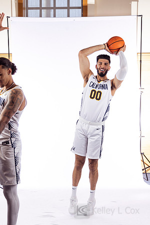 Fardaws Aimaq (00), Jaylon Tyson (20)
