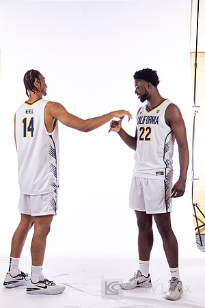 Grant Newell (14), ND Okafor (22)